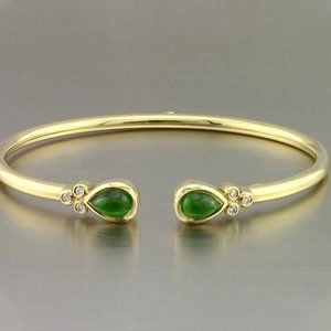 Yellow Gold Green Emerald Bangle 2.30 Carats Women